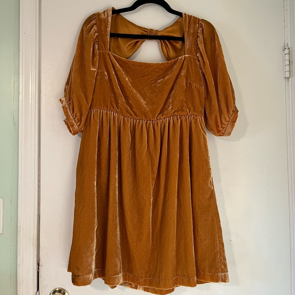 ModCloth Women’s Mustard Yellow Crushed Velvet Dress M